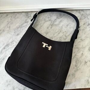 Tommy Hilfiger Black Shoulder Bag